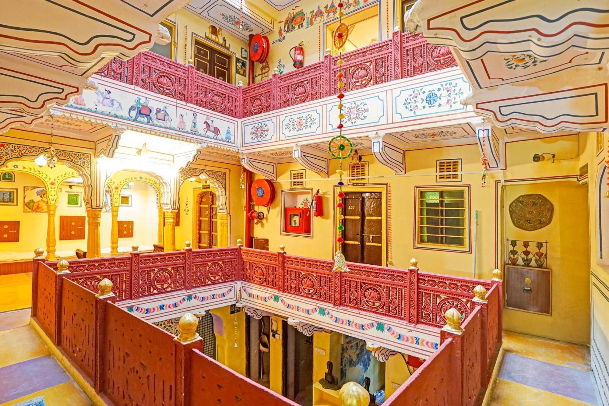 فندق Super Collection O Ramganj Near Hawa Mahal جايبور المظهر الخارجي الصورة