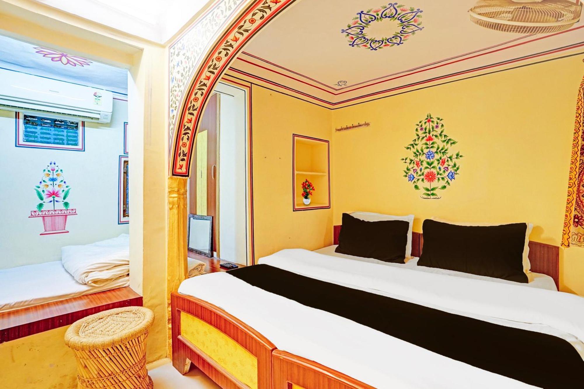 فندق Super Collection O Ramganj Near Hawa Mahal جايبور المظهر الخارجي الصورة