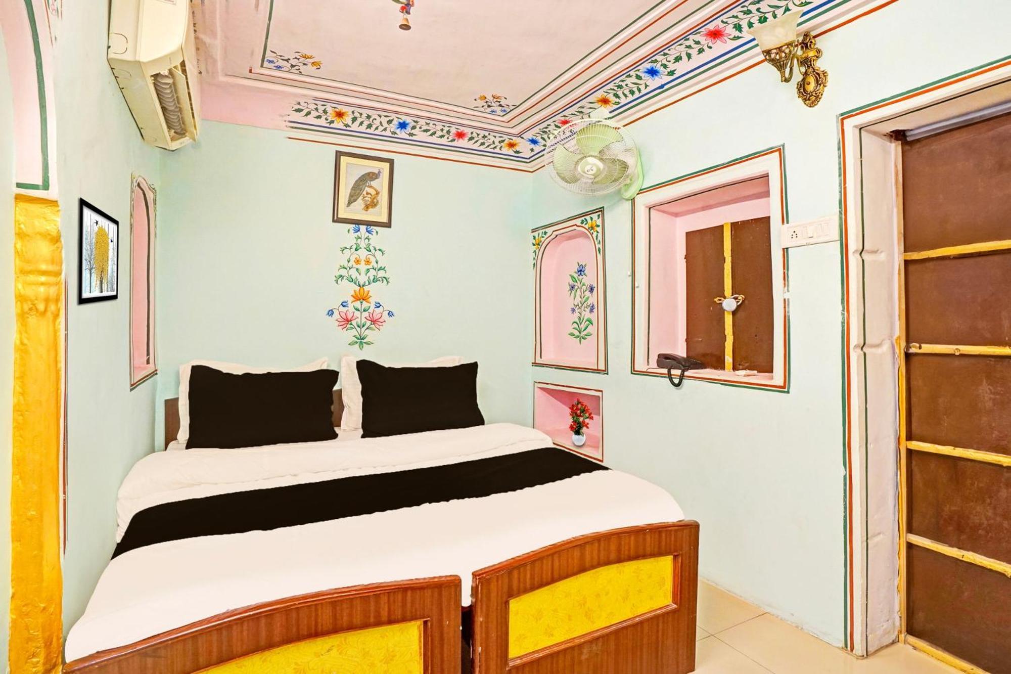 فندق Super Collection O Ramganj Near Hawa Mahal جايبور المظهر الخارجي الصورة