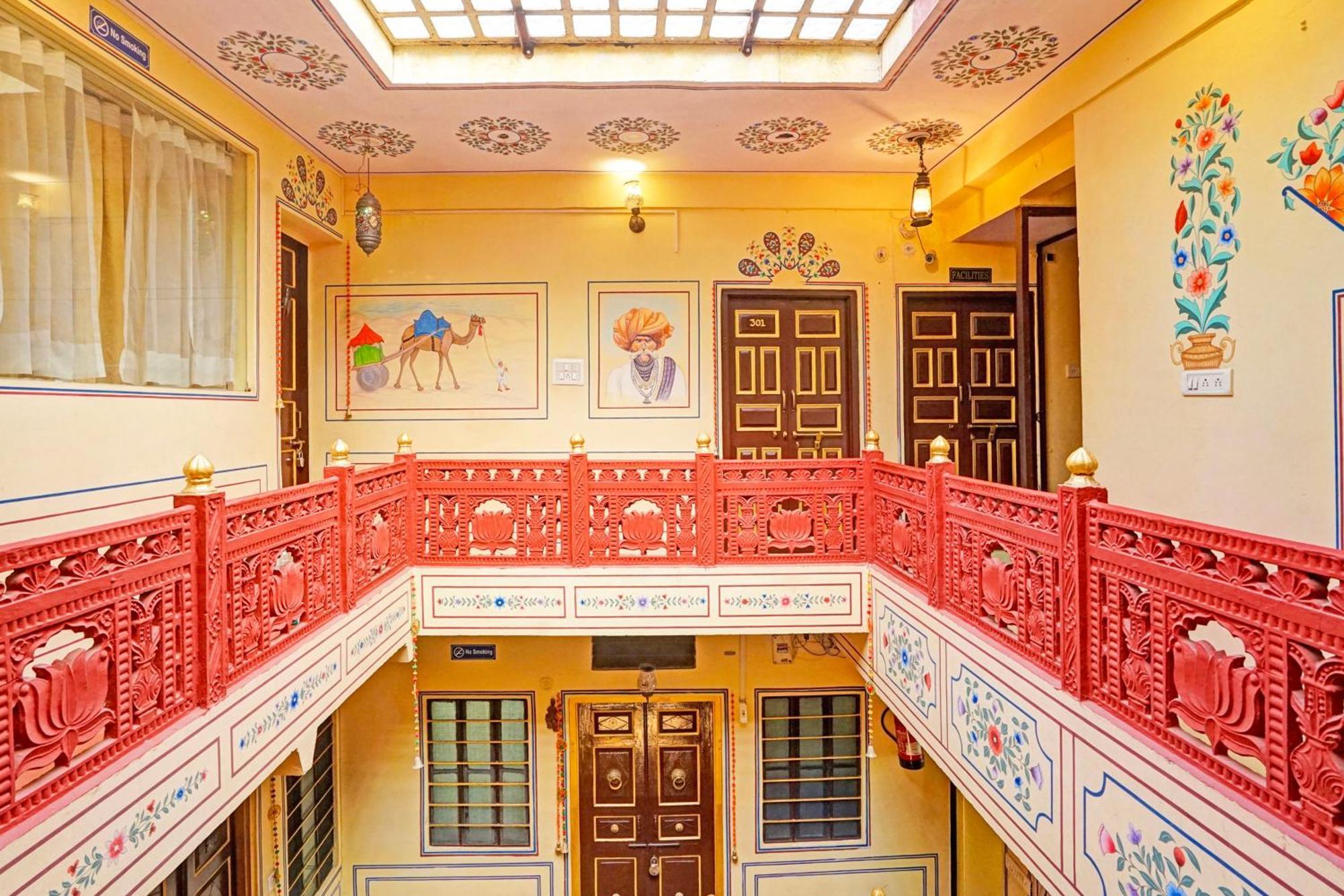 فندق Super Collection O Ramganj Near Hawa Mahal جايبور المظهر الخارجي الصورة