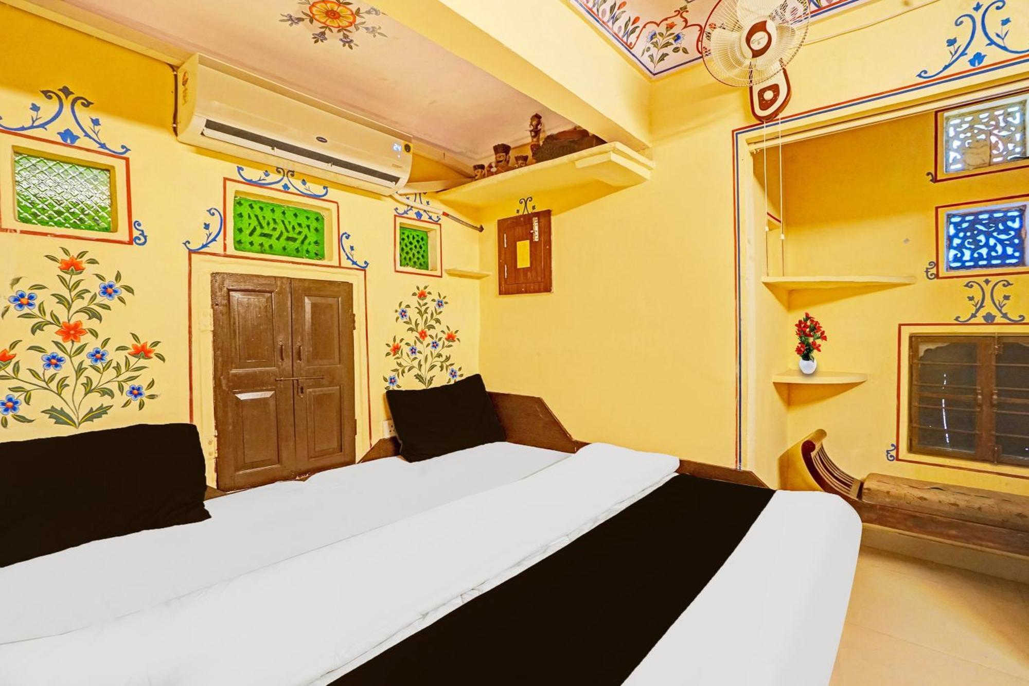 فندق Super Collection O Ramganj Near Hawa Mahal جايبور المظهر الخارجي الصورة
