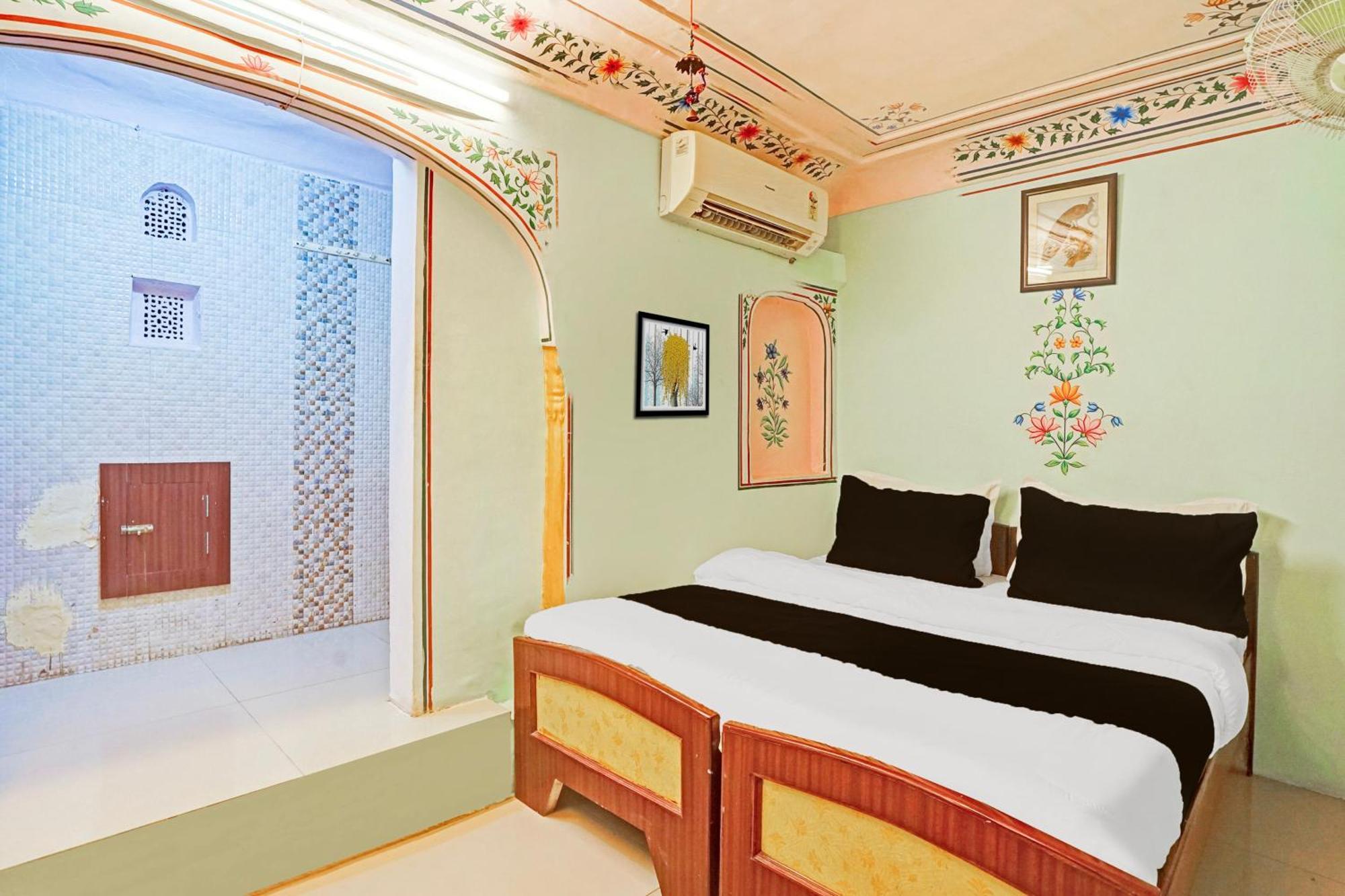 فندق Super Collection O Ramganj Near Hawa Mahal جايبور المظهر الخارجي الصورة